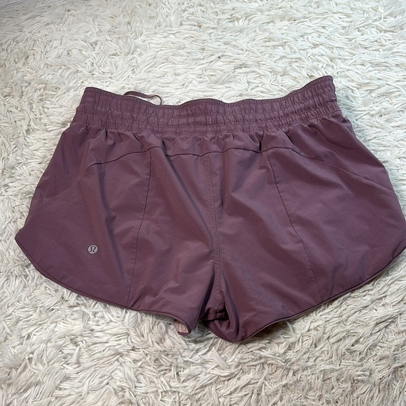 Lululemon Choose A Side Short *Reversible 3" Shadow Leaf Light Ivory Muse / Dust - Picture 2 of 6